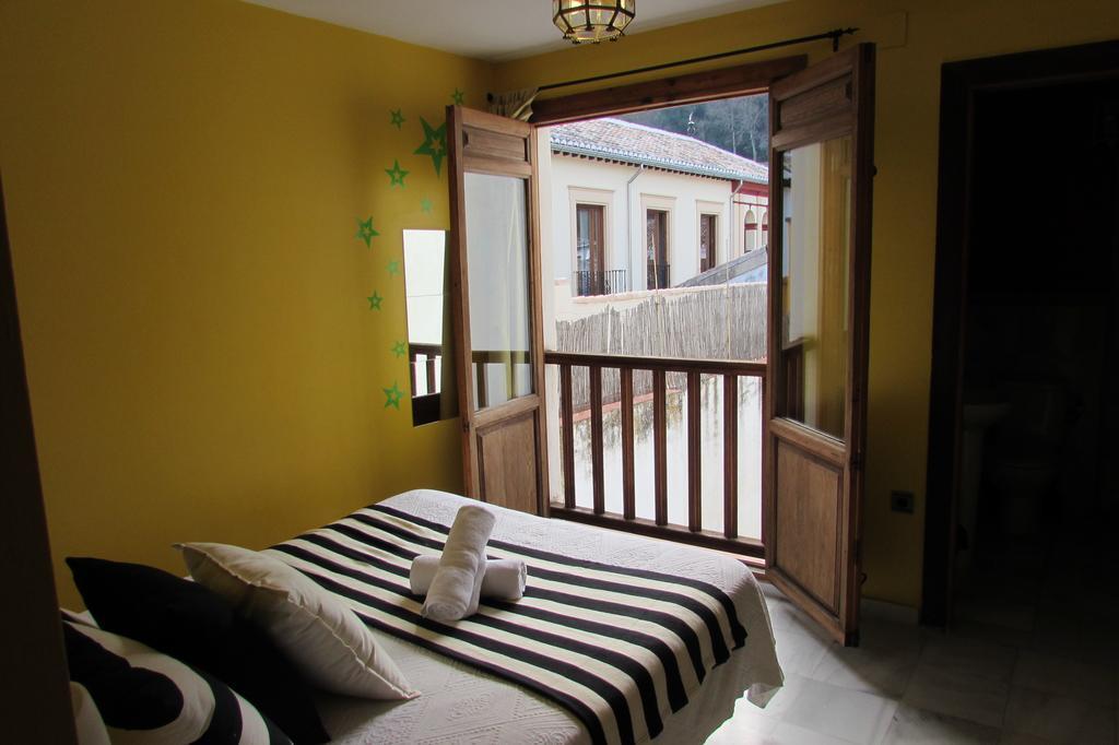 White Nest Hostel Granada Bagian luar foto